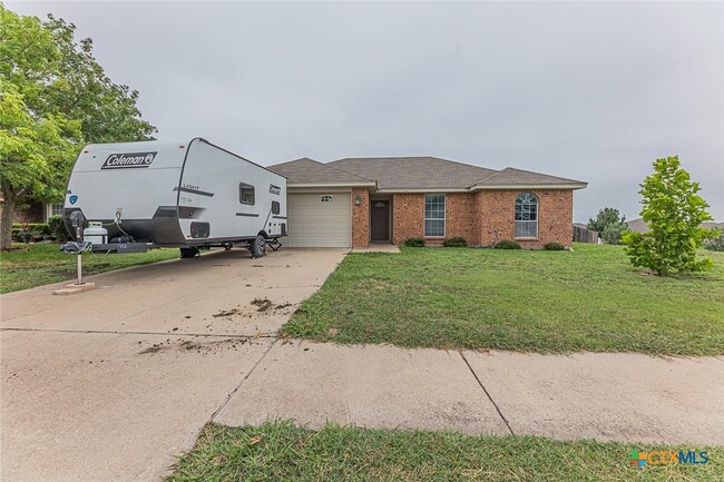 Photo - 3301 Southhill Dr House