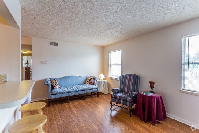 2 habitaciones, 1 baño - El jardín - 850 pies cuadrados - Sala de estar