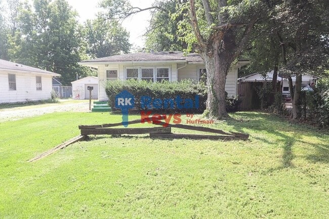 Photo - 2559 Sweetser Ave