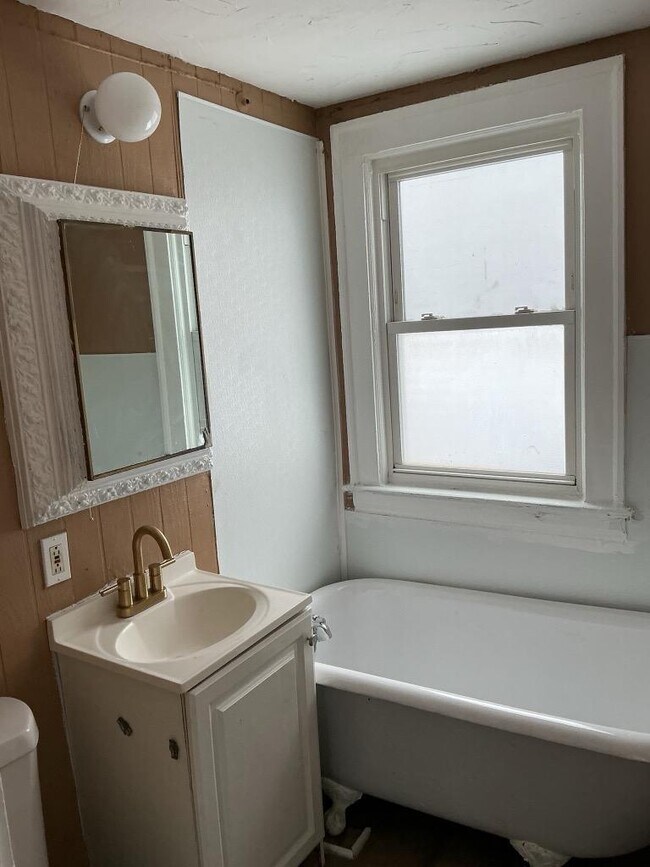 Photo - 4233 Valley Rd