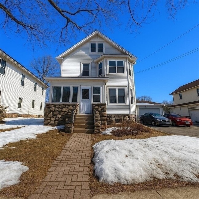 Building Photo - 6 Lexington St Unit 1