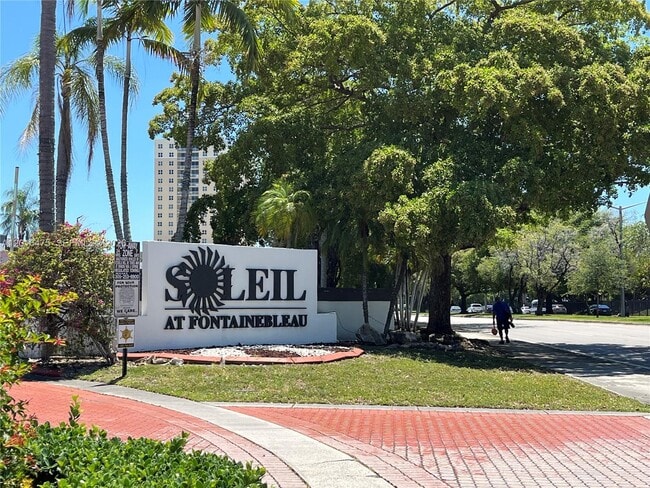 Building Photo - 9715 Fontainebleau Blvd Unit E106
