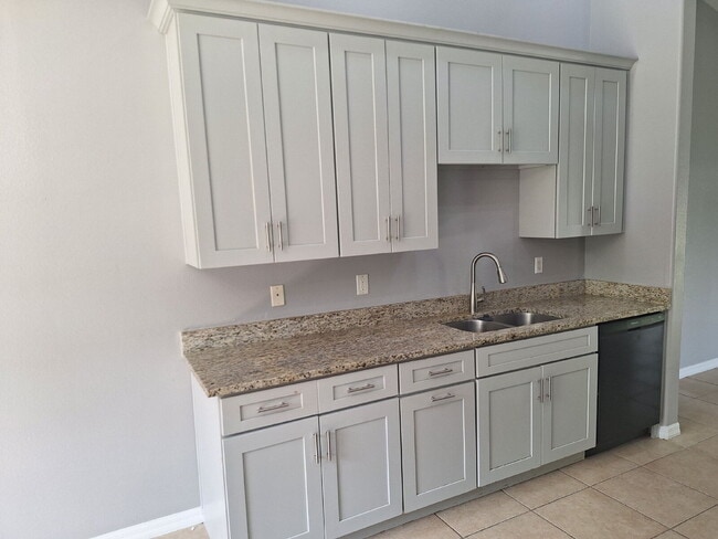 Photo - 3/2 Annual Rental Near Atwater Elementary School