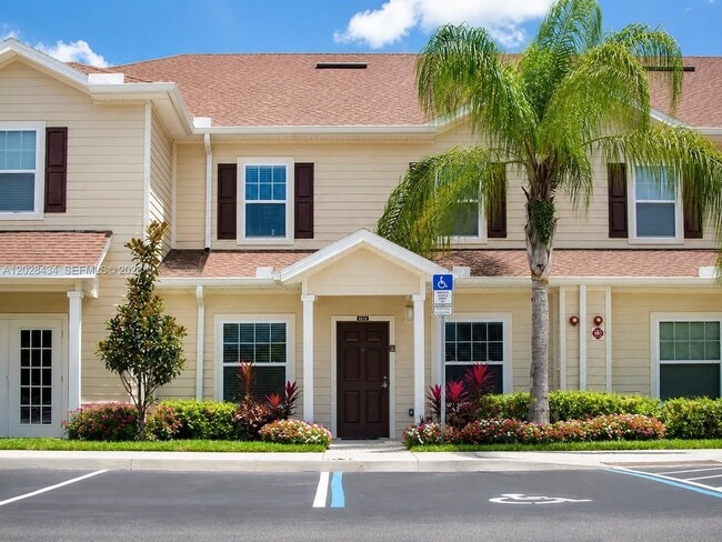 Building Photo - 1615 Tranquil Ave