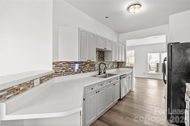 Photo - 4930 Prosperity Ridge Rd