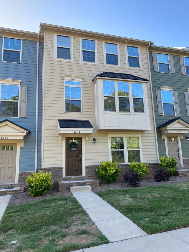 3644 Speer Blvd Townhome For Rent in Charlotte, NC