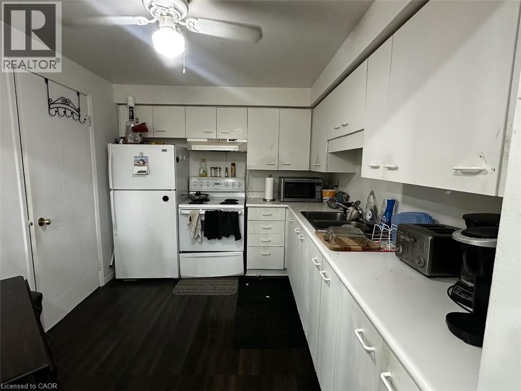 Photo - 565 Greenfield Ave Unit 902