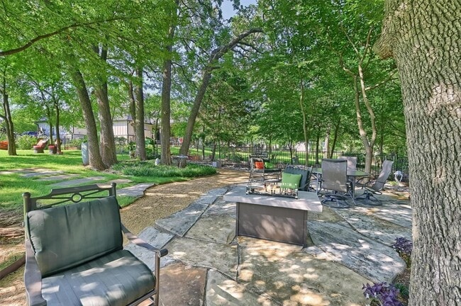 Photo - 122 Comanche Dr