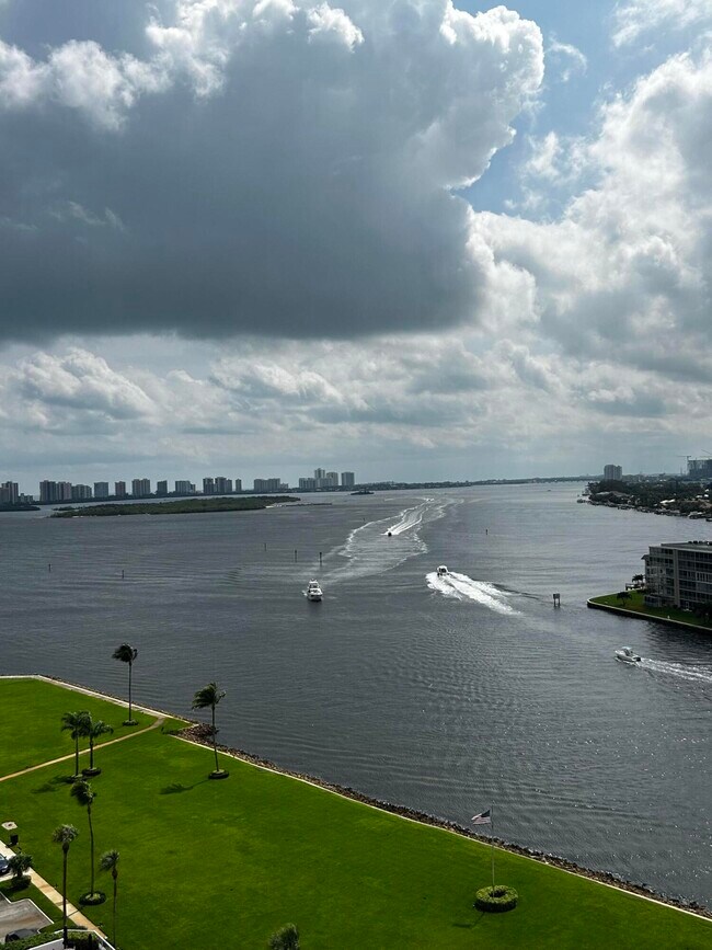 Photo - 108 Lakeshore Dr Unit 338
