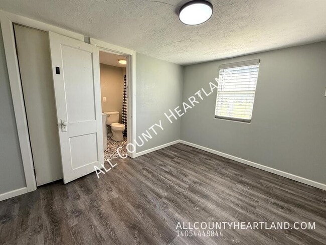 Photo - 12718 Highway-51