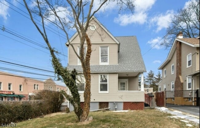 Building Photo - 162 W 2nd Ave