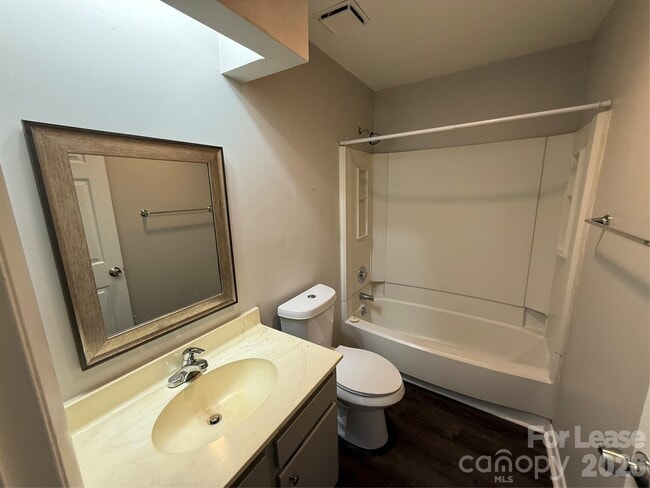 Photo - 4617 Sharon Chase Dr Unit H