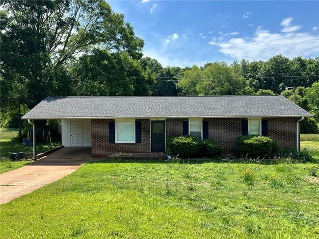 Building Photo - 229 E Pinedale Rd