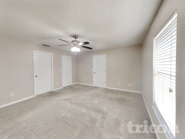 Photo - 21 Zorach Pl