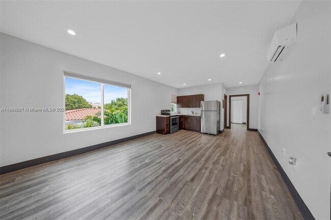 Photo - 1020 SW 23rd Ave Unit 5