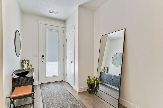 Photo - Beautiful Townhome in Daybreak