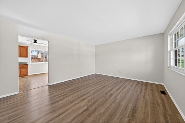 Photo - 3253 Greenbridge Dr