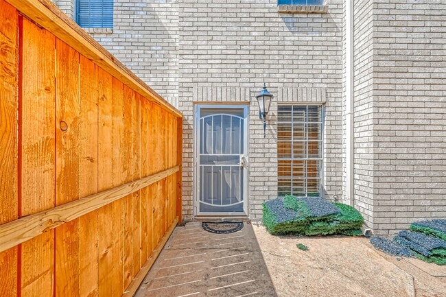 Photo - 3780 Tanglewilde St Unit 604