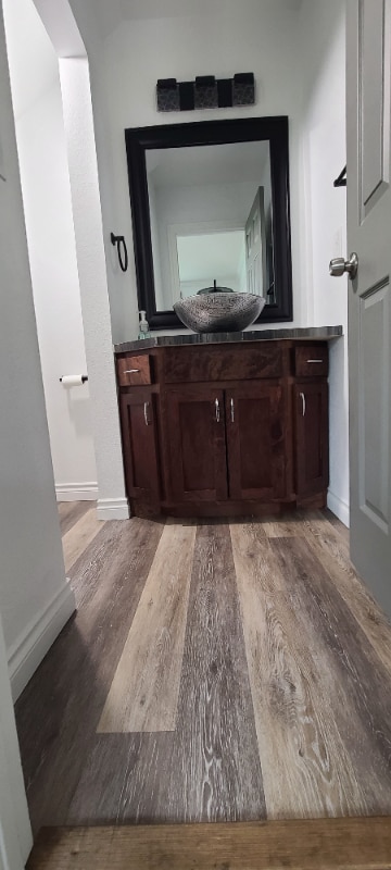 Photo - 2590 Sheldon St