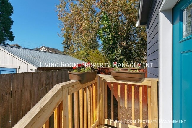Photo - 8939 N Fortune Ave Unidad #B