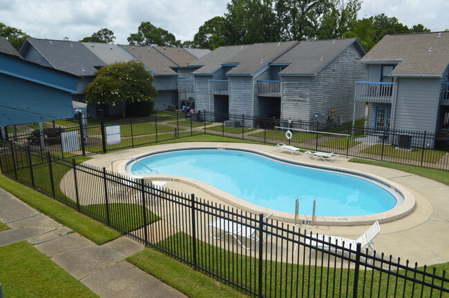 Photo - 1325 Greendale Ave Townhome