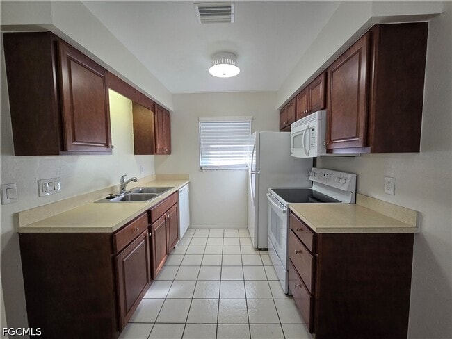 4803 Triton Ct E