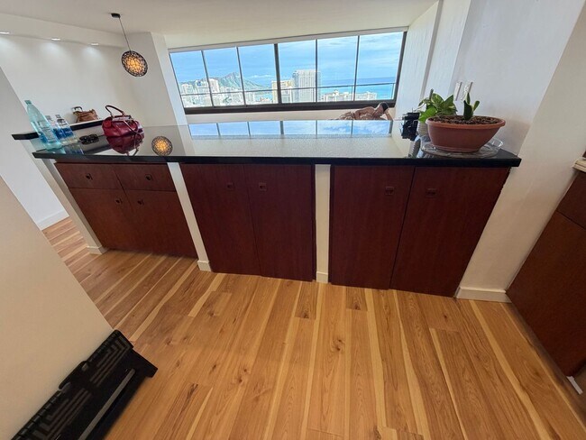 Photo - Luxury High-Floor Condo with Panoramic Ocean & Diamond Head Views | 2 Parking | Great Building Am...