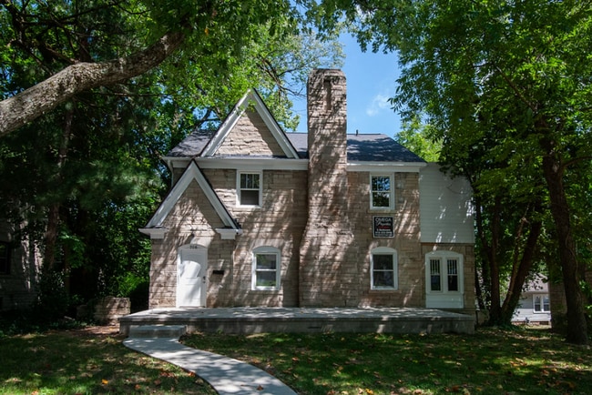 Building Photo - 706 N Washington St Unit 1 Rental