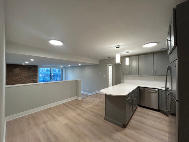 Photo - 1254 N La Salle Dr Unit #1220-E4