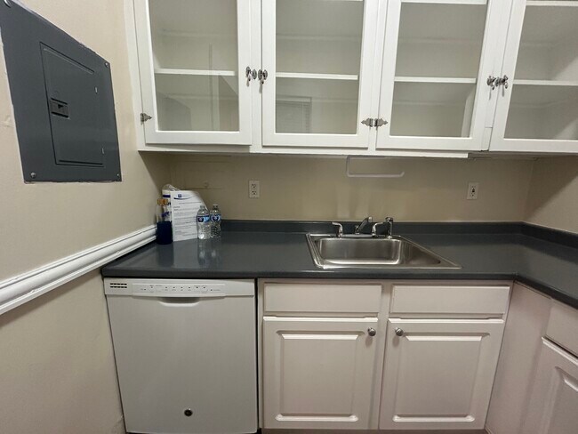 Photo - 1475 Beacon St Unidad 34