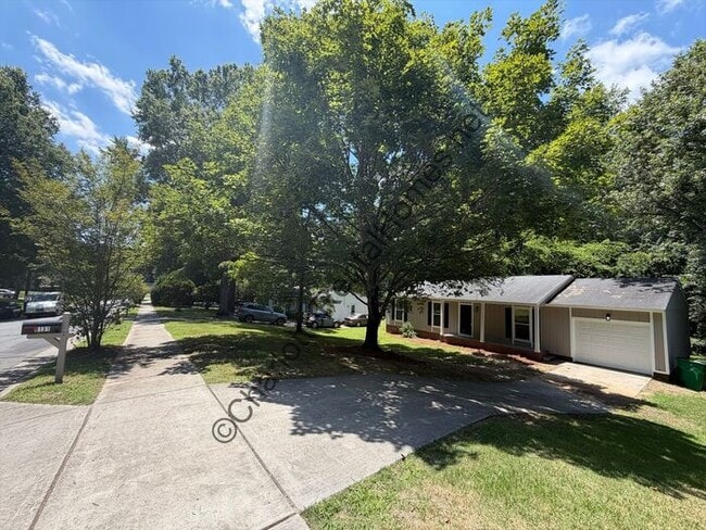 Photo - Beautifully Updated 3BR/2BA Home with Garage in Charlotte!