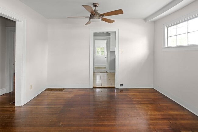 Photo - Cute Downtown Bungalow