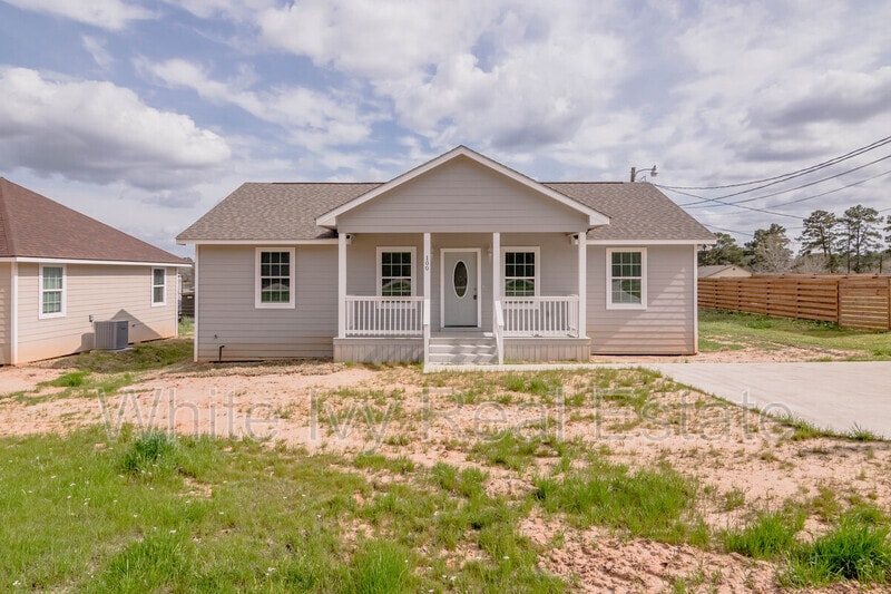 Photo - 100 Shorewood Dr