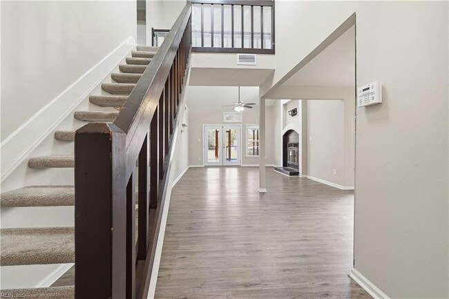 Photo - 1329 Thamesford Dr