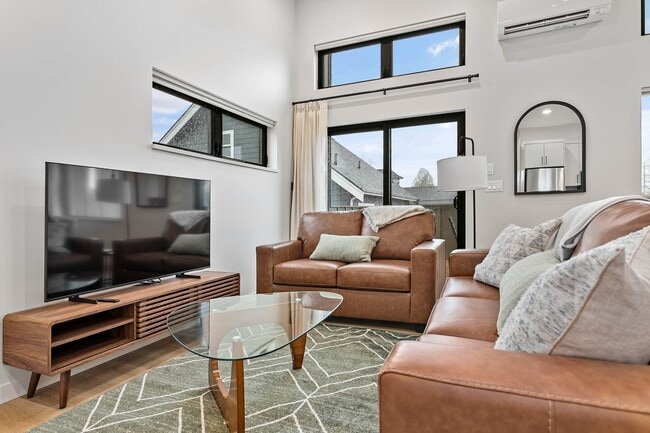 Photo - 2517 Vallette St