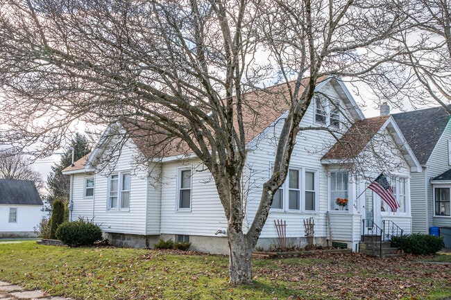 Photo - 401 Parkwood Ave House