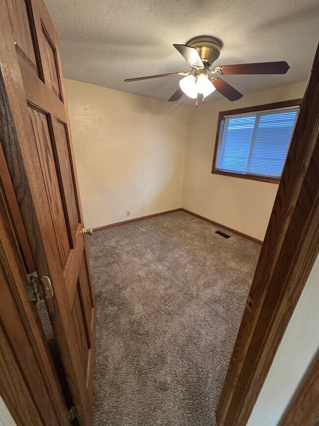 Bedroom #1 - The Preston