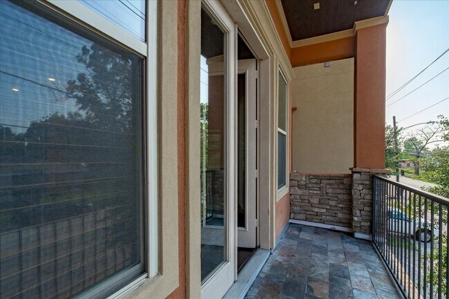 Photo - 1520 Amundsen St