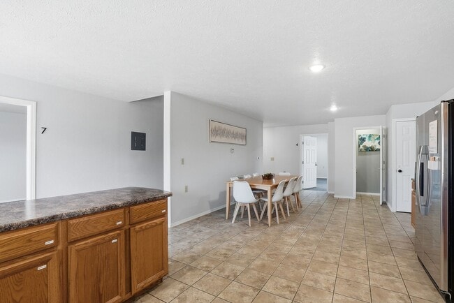 Photo - 9525-9529 E Mission Ave