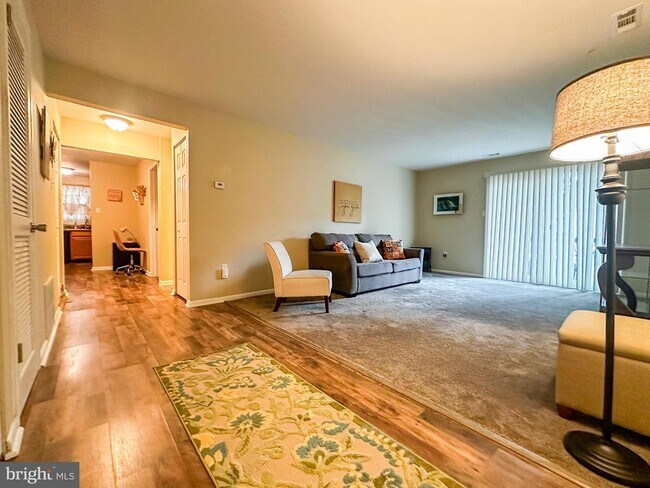 Photo - 15 Scotch Pine Dr