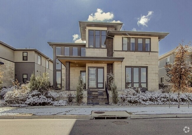 Building Photo - 8374 E 51st Ave Rental