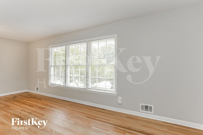 Photo - 1860 Gherry Dr