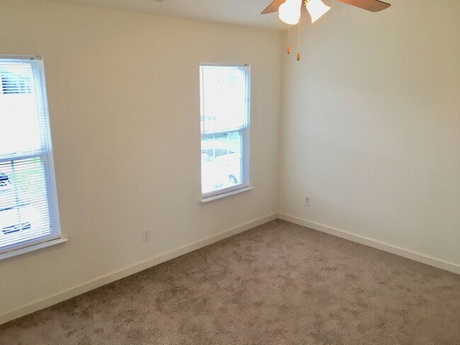 Photo - 914 Brawley School Rd