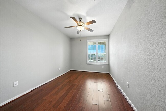 Photo - 7575 Kirby Dr Unidad 2204