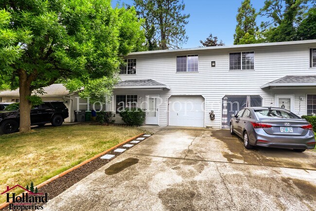 17229 SE Julie Pl