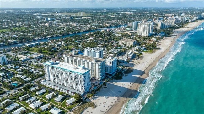Photo - 1010 S Ocean Blvd Unidad PH12 Rental