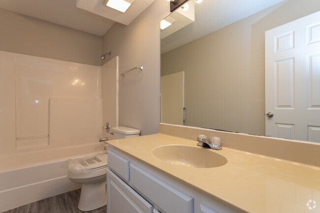 2BR,2.5BA - Apartments on 20th