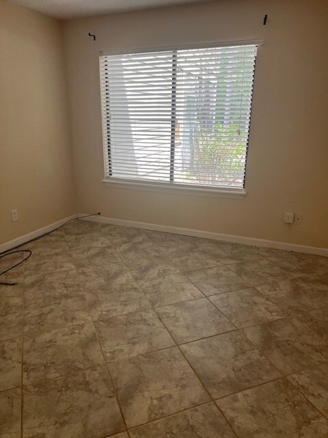 Photo - 46 Woodwind Ct