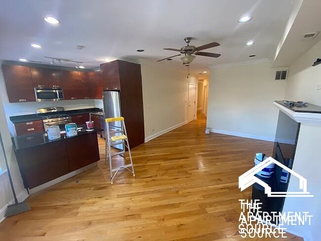 Photo - 6947 N Oakley Ave Unit 3