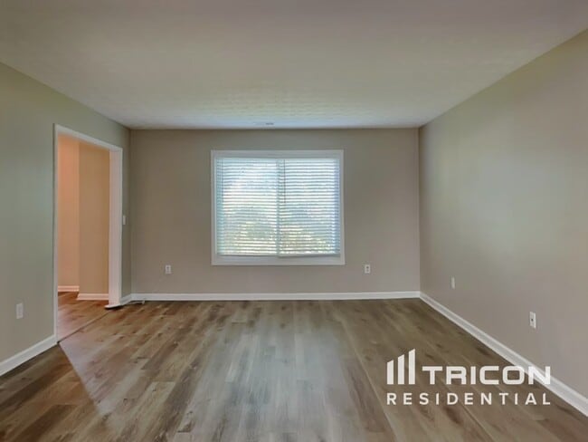 Photo - 703 Morgans Ridge Dr